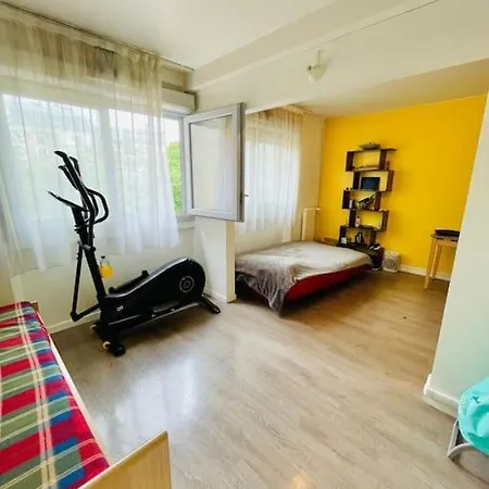 Cocooning Standard In Appartement Paris